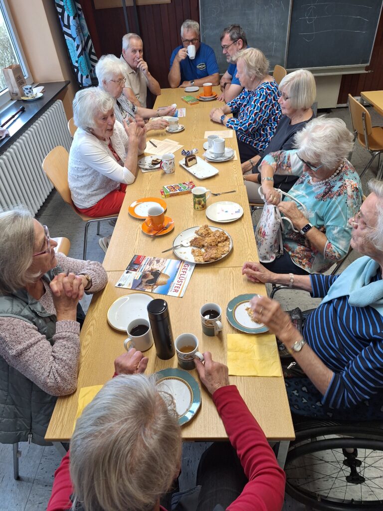 Spielenachmittag
mit Kaffee & Kuchen